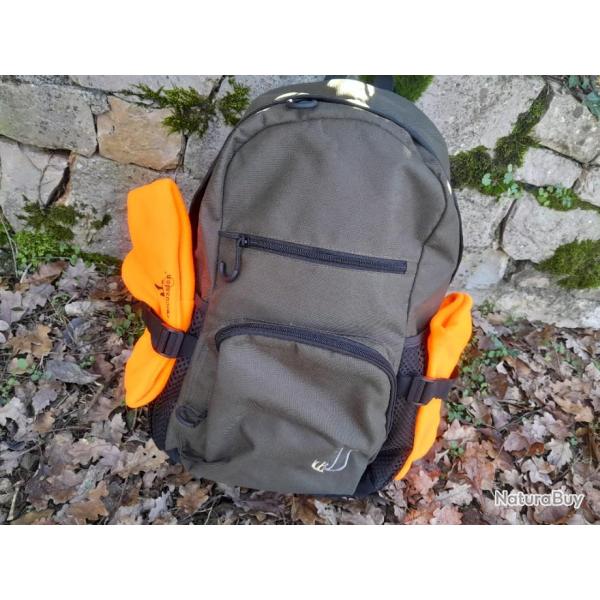Sac  dos 25 L Pradeaux +tour de cou et bonnet fluo