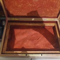 Exceptionnel ancien coffret ch&ecirc;ne massif robuste tr&egrave;s bon &eacute;tat