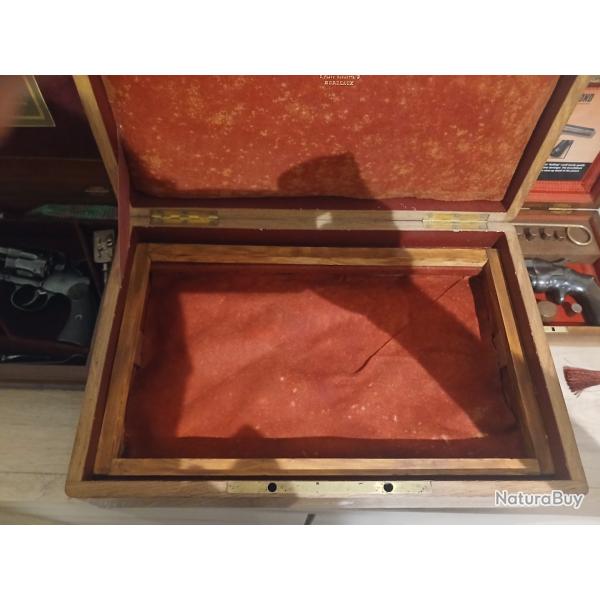 Exceptionnel ancien coffret ch�ne massif robuste tr�s bon �tat