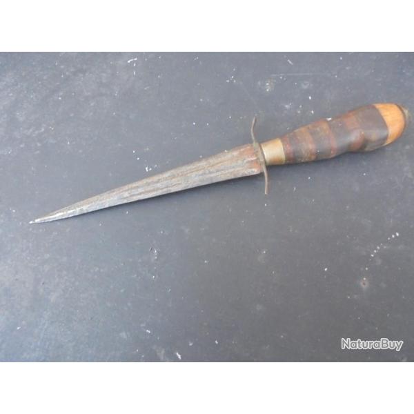 Ancienne Dague de Vertu Pique-Couilles