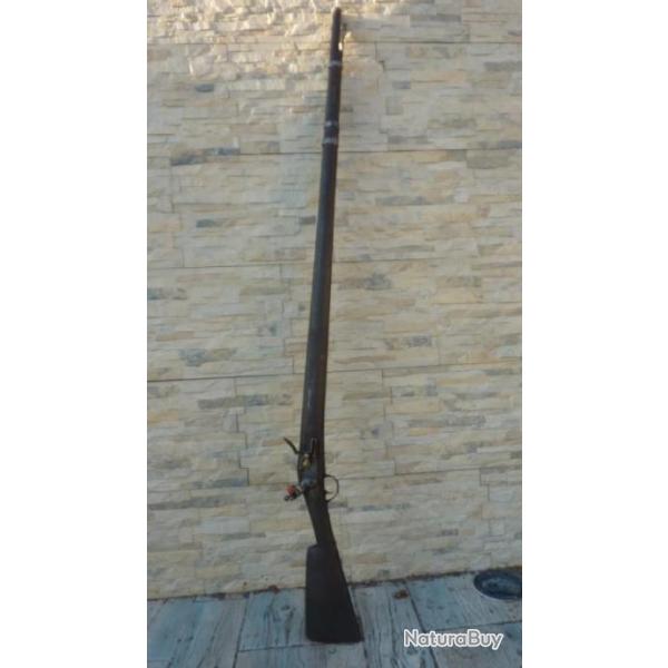 Grand fusil des remparts en bon �tat.