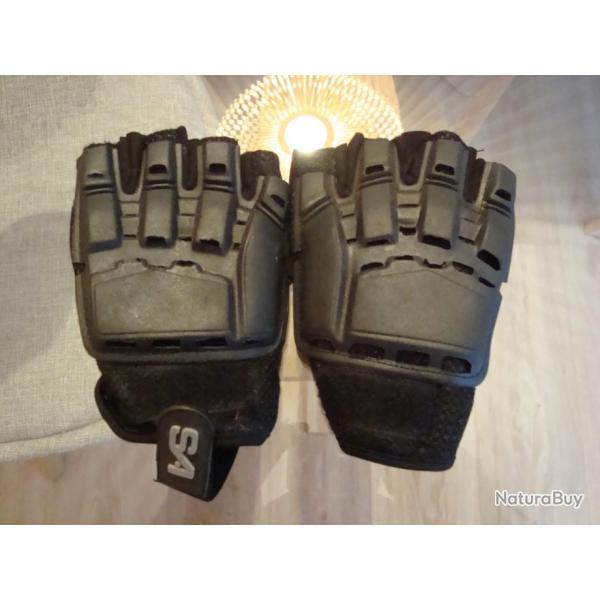 PAIRE DE GANTS