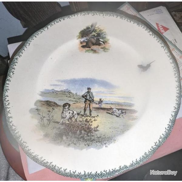 Superbe assiette  dcor de scne de chasse chien bcasse etc. Sarreguemines