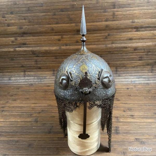 MAGNIFIQUE ET RARE KOL�H-KHOUDK INDO-PERSAN OTTOMAN XVlll �me