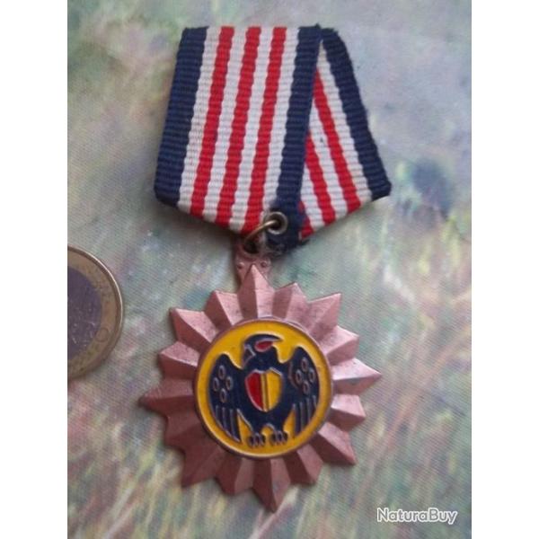 M�daille collection vintage militaire ? civile ?