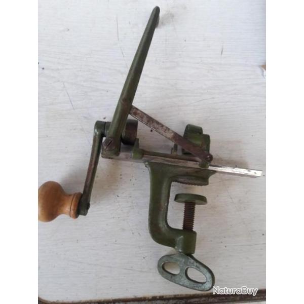 SERTISSEUR A CARTOUCHE ANCIEN