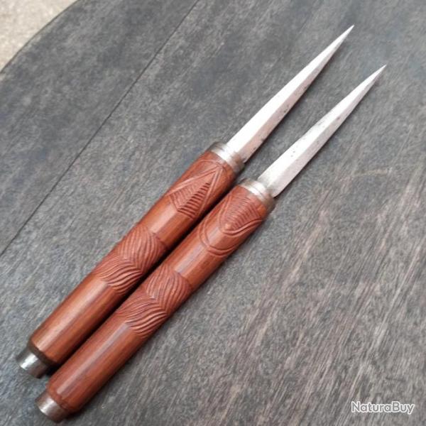 Grand Couteaux doubles lames avec Fourreau en Bois Grav�