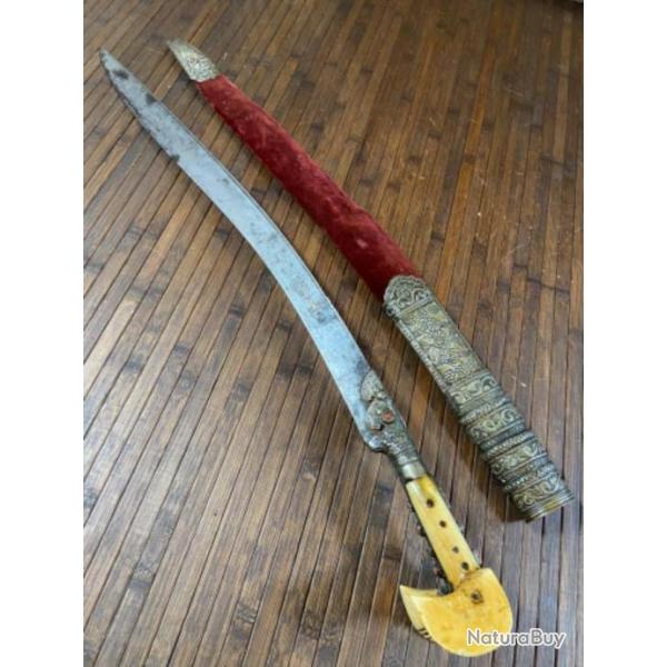 REMARQUABLE SABRE YATAGAN IVOIRE DE L'EMPIRE OTTOMAN CIRCA 1825