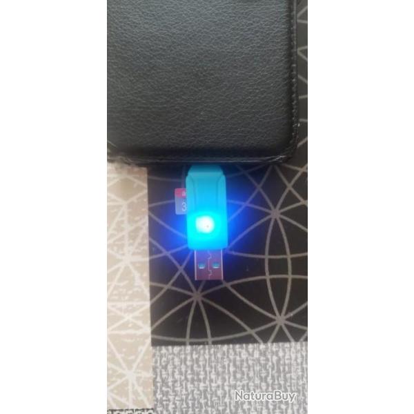 Lecteur carte SD pour lire les cartes SD de cam�ra de chasse sur votre portable o� votre ordinateur