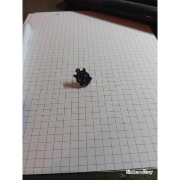 Pin's Militaire gendarmerie � d�finir ref 731