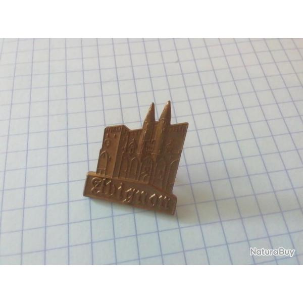 Pin's Ville Avignon R�f 258 No Broche