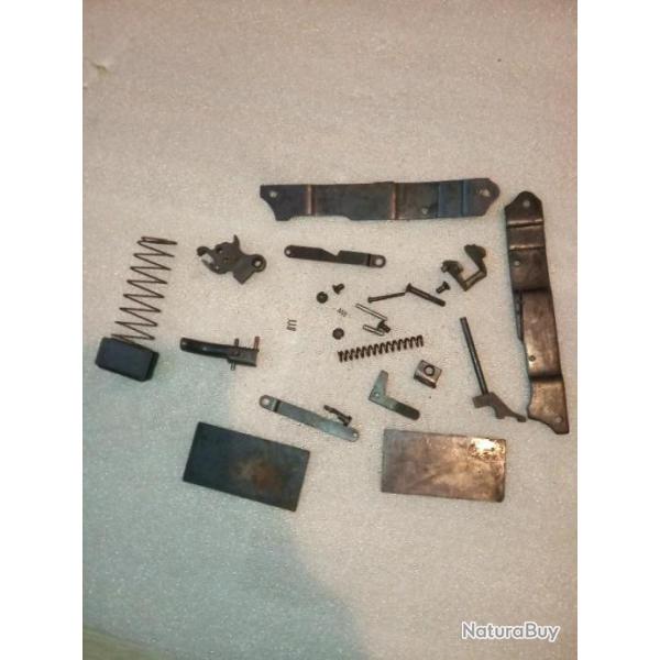 Lot pi�ces pistolet alarme Schmidt HS4