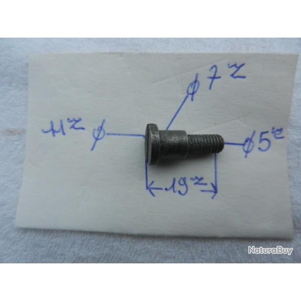 une petite vis  d'arme ancienne