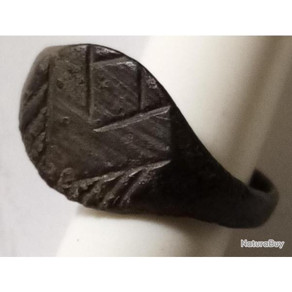 Bague sigillaire m�di�vale