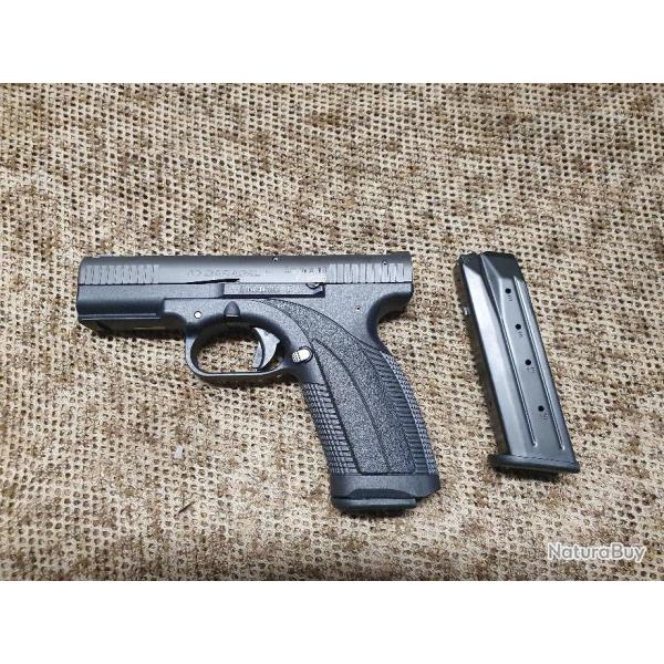 occasion tr�s bon �tat : pistolet CARACAL mod�le F calibre 9x19 LUGER