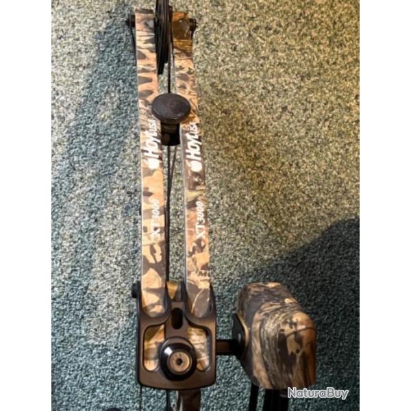 ARC GAUCHER,  HOYT USA ULTRATEC XT 3000 camo, chasse / comp�tition 3 D, nature  /  cible