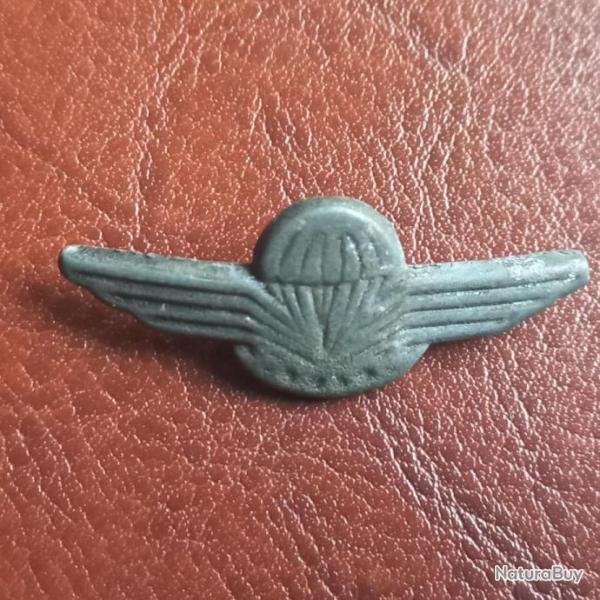 ANCIEN INSIGNE PARACHUTISTE