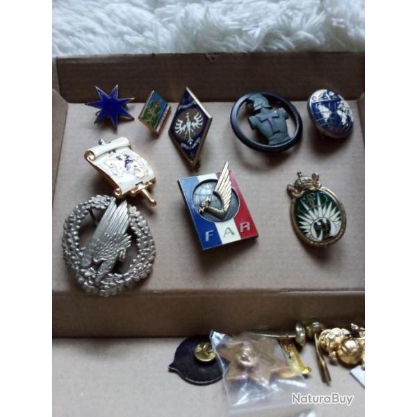 BOTE INSIGNES MILITAIRE POLICE AMRINDIENNE DIVERS