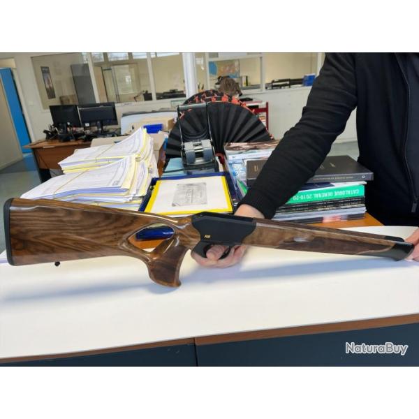 Destockage ! Carcasse Blaser R8 success bois silence droitier trou de pouce bois G4 boitier noir