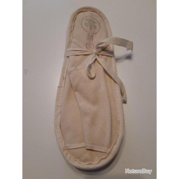 PAIRE DE CHAUSSONS  U.S. "MEDICAL CORPS "