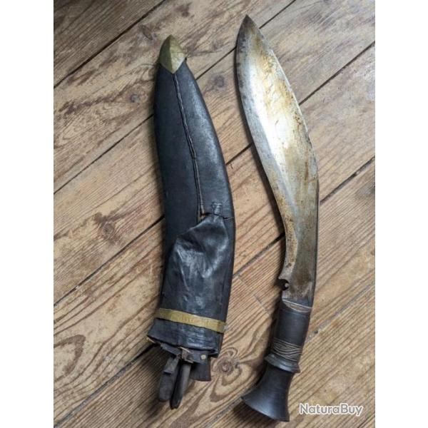 Couteau kukri (ou khukuri) original ancien.