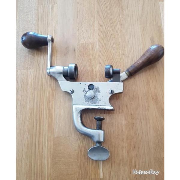 Etau ancien de sertissage