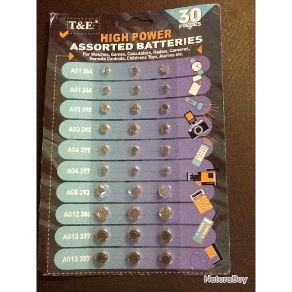 LOT DE 30 PILES POUR LAMPES ,MONTRES ETC...........