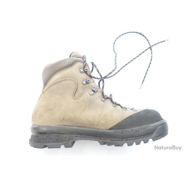 1 PAIRE DE CHAUSSURE ZAMBERLAN BAFFIN GTX  RR TAILLE 44 REEMPLOI 2EME MAIN RESEMELLEE