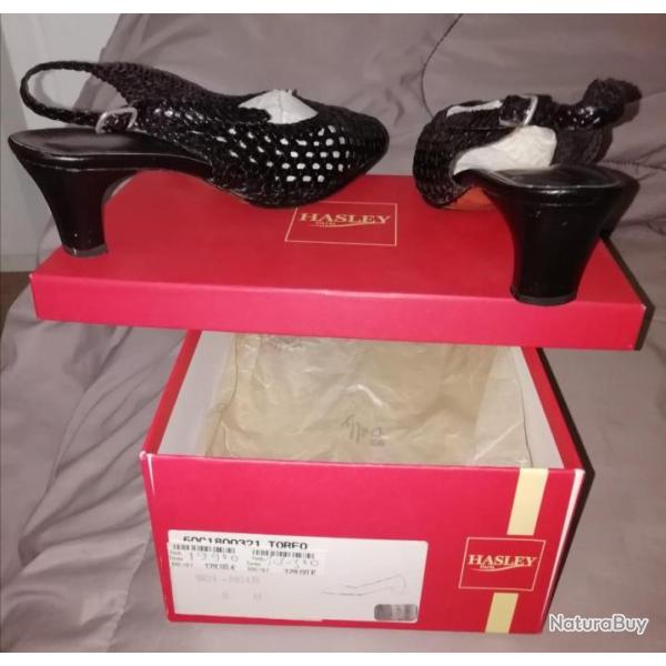 Chaussure femme cuir tress� Noir pointure 39.