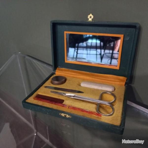 Ancien Joli coffret Allemand pour manucure 1950 / 1960