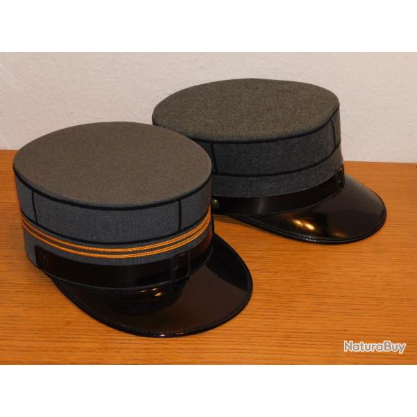 LOT ancien vintage 2 kepi SUISSE vert POLICE POLICIER uniforme SWISS zumbach THUN hediger ST GALLEN