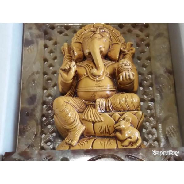 COLLECTION - 2 SUPERBES  OBJETS POUR COLLECTION DE STYLE INDOU-