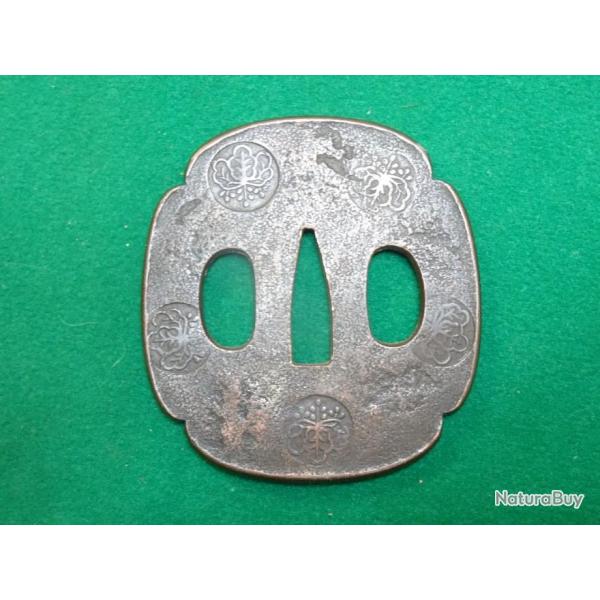 354) lot  tsuba naga maru gata en sentoku ou cuivre pour wakisashy = fleurs de paulownia