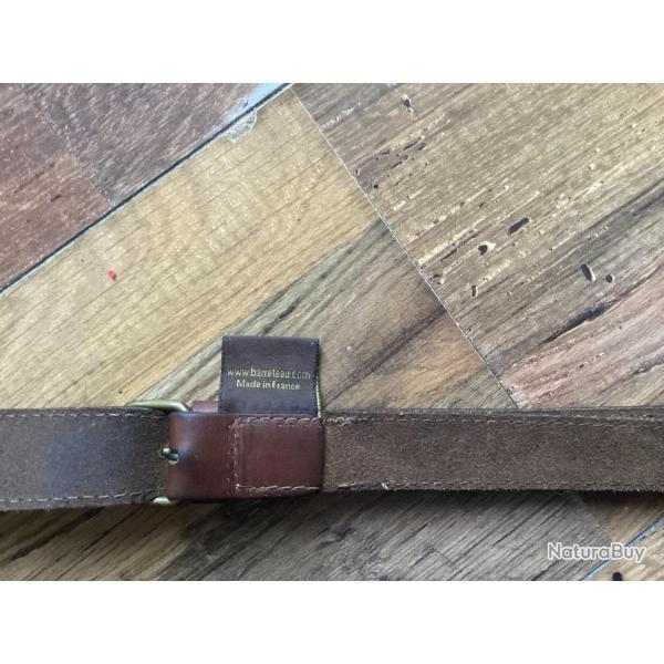 Tr�s jolie Bretelle en cuir naturel et surpiq�res � porte balles fabrication de Baretteau :�tat neuf