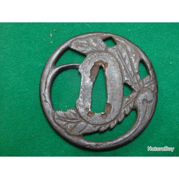 357)  lot tsuba en fer cisel� = pour katana , wakis , sabre ,  japonais , �do