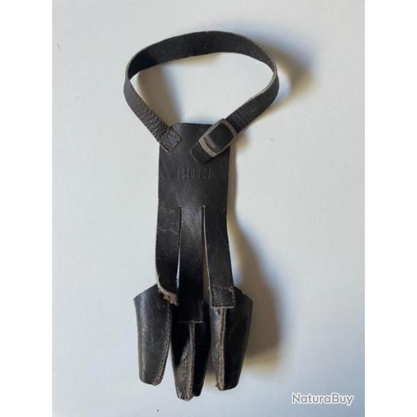 Gantier cuir de tir � l'arc (protection)