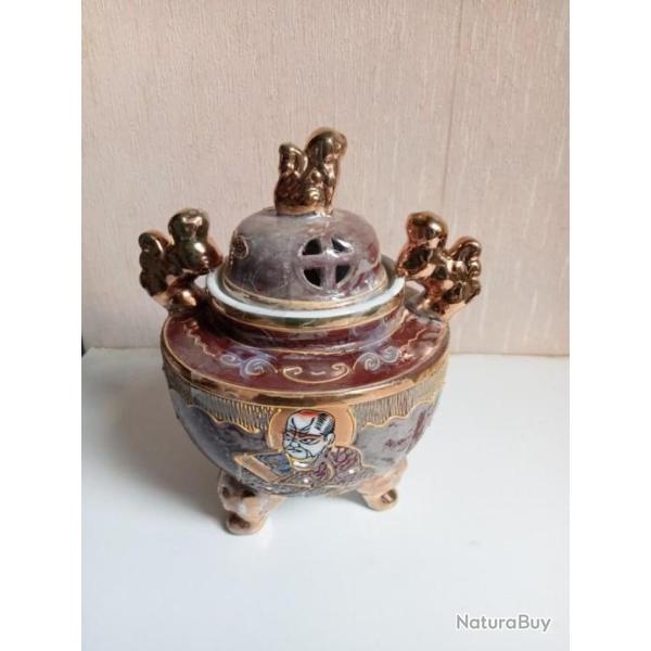 brule parfum en porcelaine japonais satsuma hauteur 17 cm