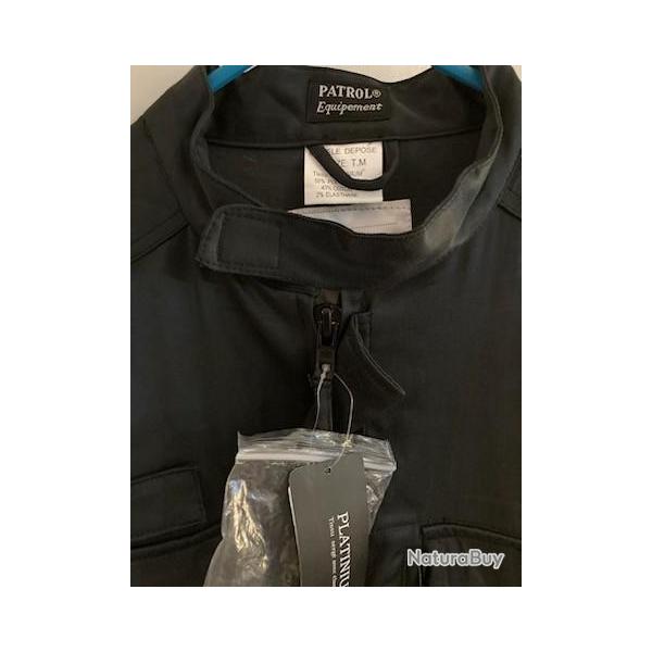 Combinaison police neuve avec etiquette