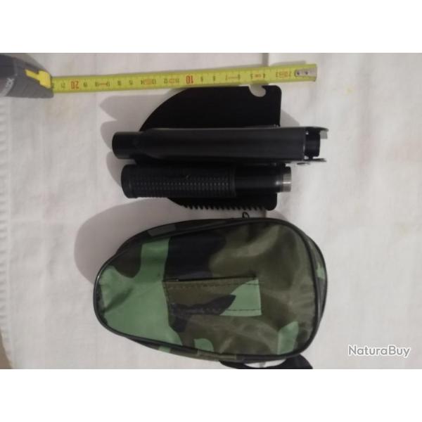 Pelle et pioche de camping ou activit�s ext�rieures...