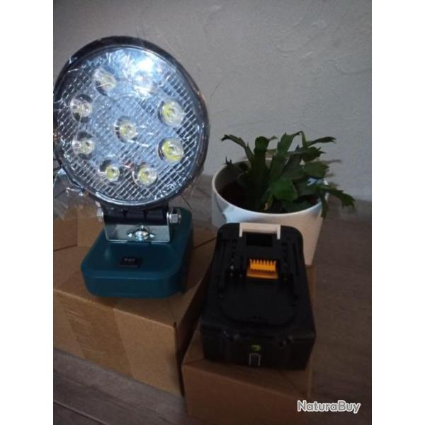Lot d'une lampe/projecteur de travail 18V pour batterie Makita 18V (BL1860,BL1830...)et une batterie