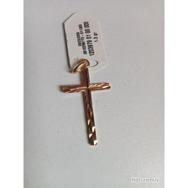 croix plaqu� or 3 cm x 2 cm, 1,3 gr 750/1000, neuf, lourdes