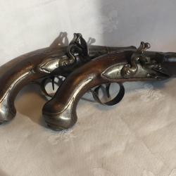 PISTOLETS &agrave; PIERRE en paire