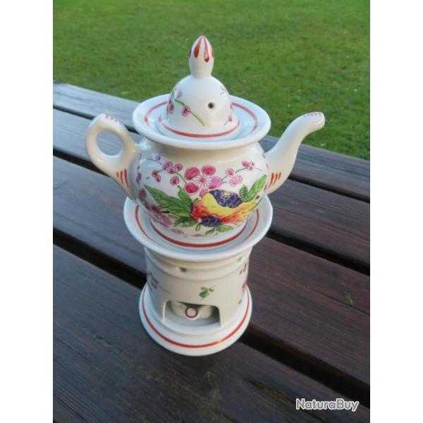 Ancienne Veilleuse/Th�i�re/Tisani�re en porcelaine de PARIS d�cor floral polychrome peint main (XX�)