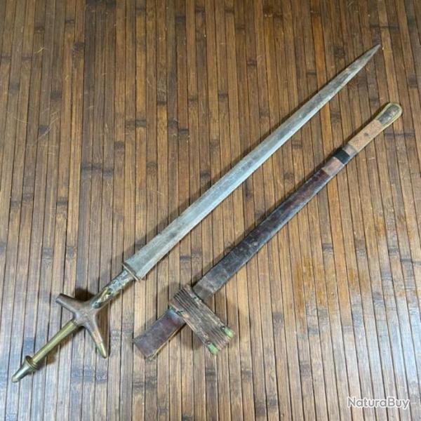 �P�E DE BRAS TOUAR�GUE