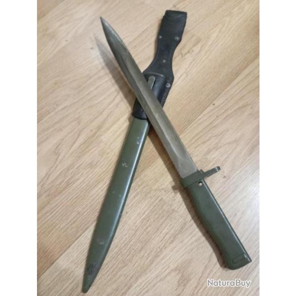 Ba�onnette  ersatz avec porte fourreau WW1