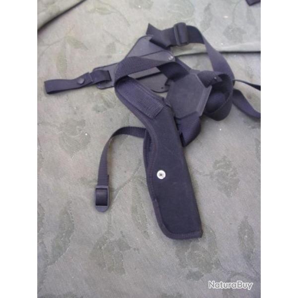 holster unjcle Mike s' vertical shoulder size 15