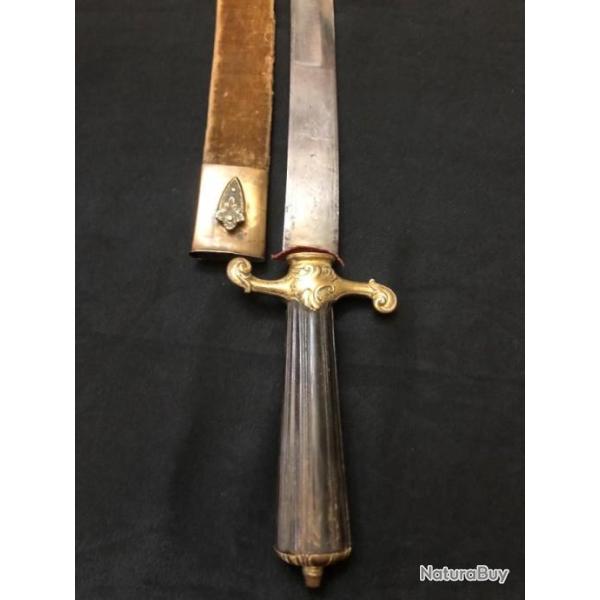 ancienne tres belle dague lame longue grave et legerement courbe