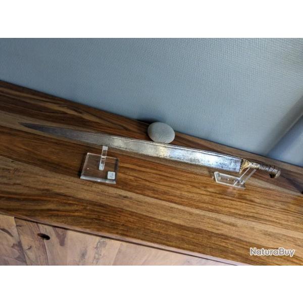 beau et GRAND KYBERT AFGHANT XIX em �p�e sabre