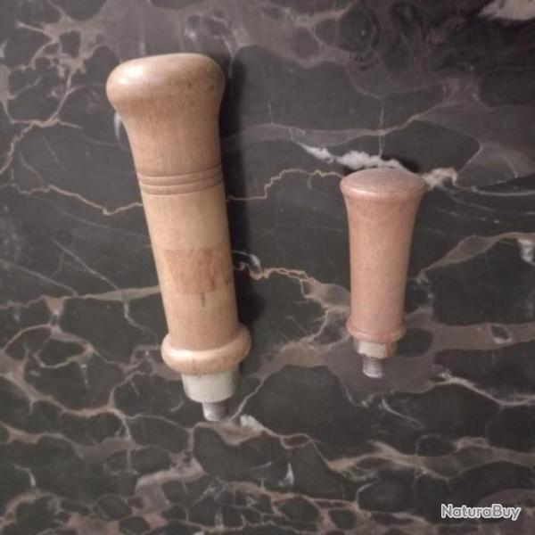 lot de deux anciennes  poignes outils
