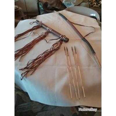 Ancien Carquois Avec 4 Flèches - Occasion, état Fonctionnel, Marques D'usure, Idéal Décoration Ou Collection
